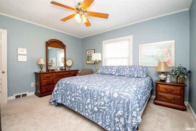 1103 W STRATFORD Drive, Peoria, IL 61614