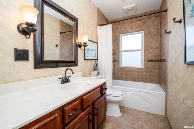 1103 W STRATFORD Drive, Peoria, IL 61614