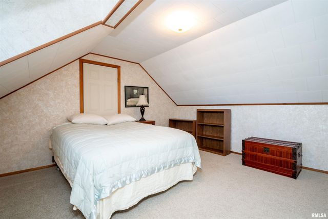 1103 W STRATFORD Drive, Peoria, IL 61614