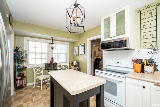 1103 W STRATFORD Drive, Peoria, IL 61614