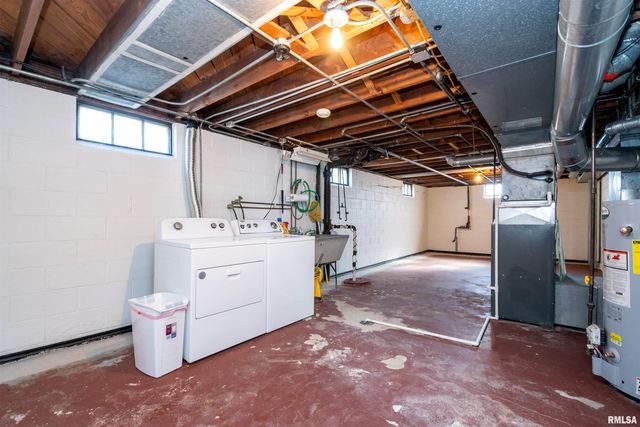 1103 W STRATFORD Drive, Peoria, IL 61614