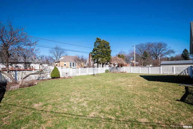 1103 W STRATFORD Drive, Peoria, IL 61614