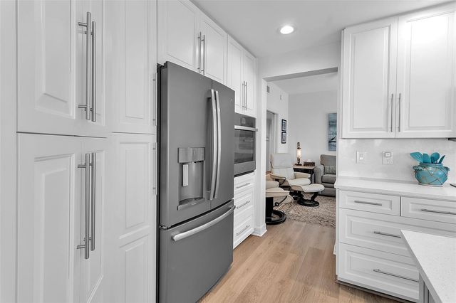 393 N POINT ROAD 401, Osprey, FL 34229