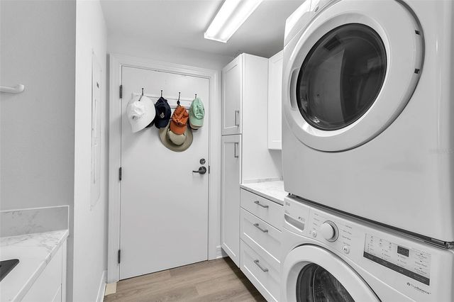 393 N POINT ROAD 401, Osprey, FL 34229