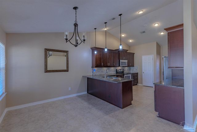 1230 Grand Ridge Cir, Gulf Breeze, FL 32563