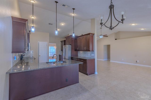 1230 Grand Ridge Cir, Gulf Breeze, FL 32563