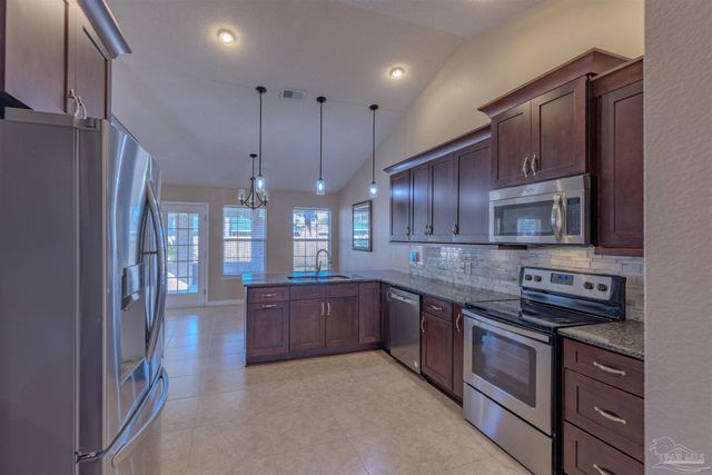 1230 Grand Ridge Cir, Gulf Breeze, FL 32563