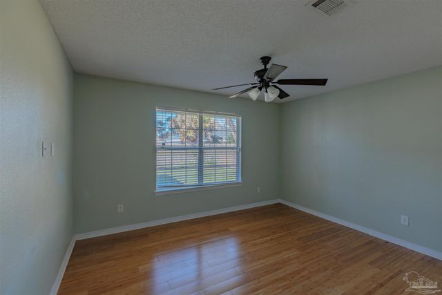 1230 Grand Ridge Cir, Gulf Breeze, FL 32563