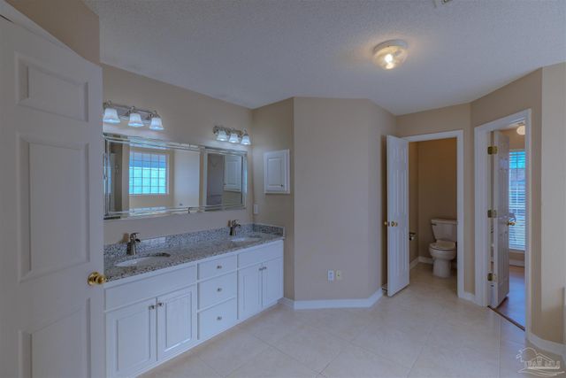 1230 Grand Ridge Cir, Gulf Breeze, FL 32563