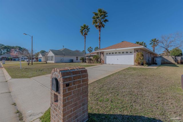 1230 Grand Ridge Cir, Gulf Breeze, FL 32563