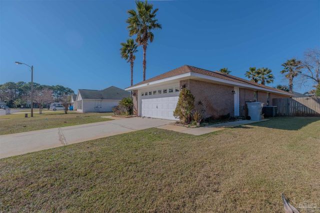 1230 Grand Ridge Cir, Gulf Breeze, FL 32563