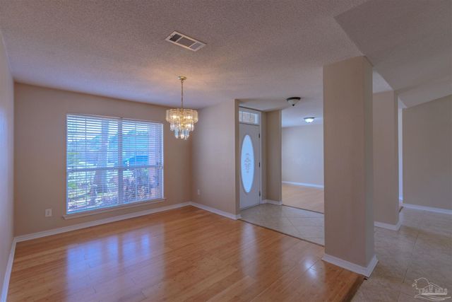 1230 Grand Ridge Cir, Gulf Breeze, FL 32563