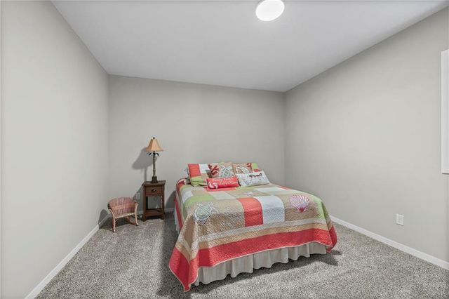 814 NW Hickory Ridge Drive, Grain Valley, MO 64029