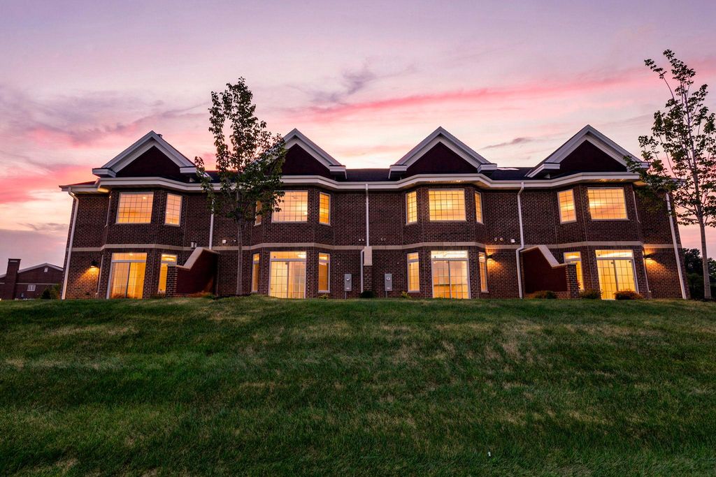 10823 Falling Water Lane B, Woodbury, MN 55129 — exterior