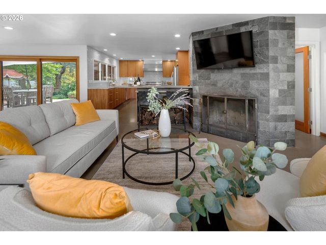 3105 Sw 98TH Ave, Portland, OR 97225