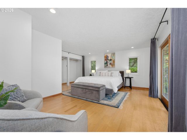 3105 Sw 98TH Ave, Portland, OR 97225