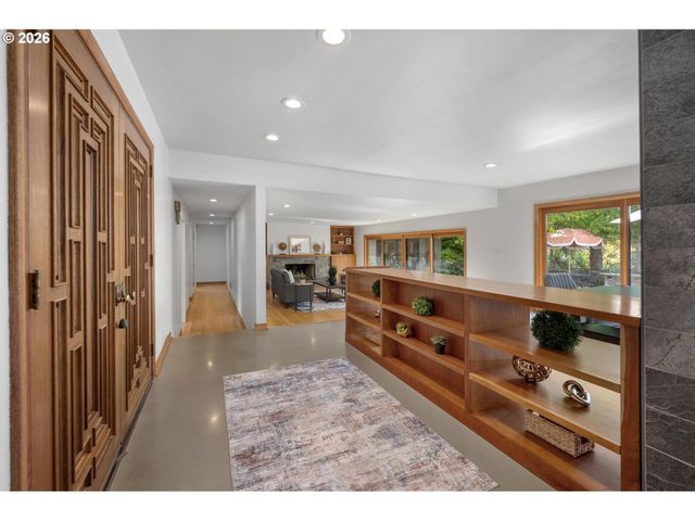 3105 Sw 98TH Ave, Portland, OR 97225