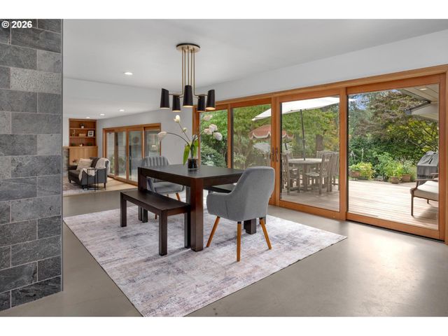 3105 Sw 98TH Ave, Portland, OR 97225