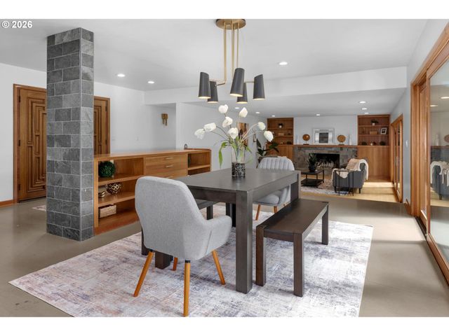 3105 Sw 98TH Ave, Portland, OR 97225