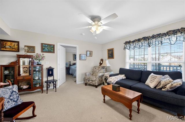 2021 Piedmont Circle 201, St Peters, MO 63304