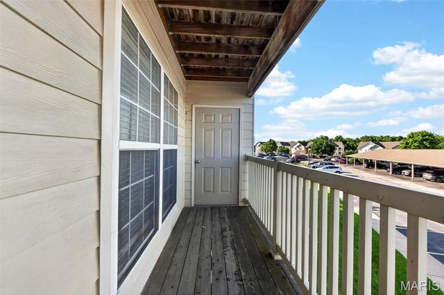 2021 Piedmont Circle 201, St Peters, MO 63304