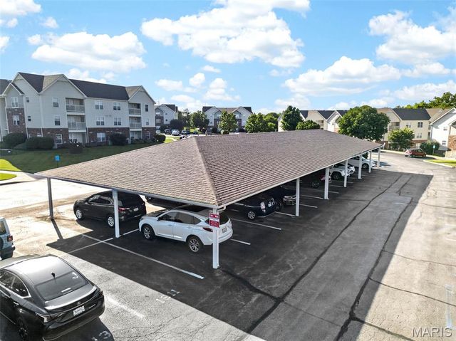 2021 Piedmont Circle 201, St Peters, MO 63304