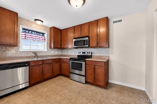 2021 Piedmont Circle 201, St Peters, MO 63304