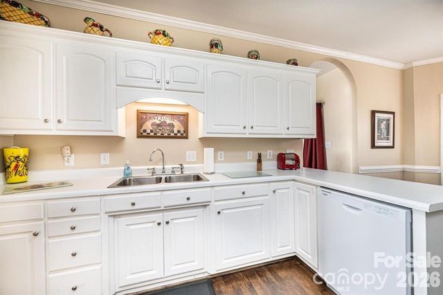 3992 Brickfield Street, Hickory, NC 28602