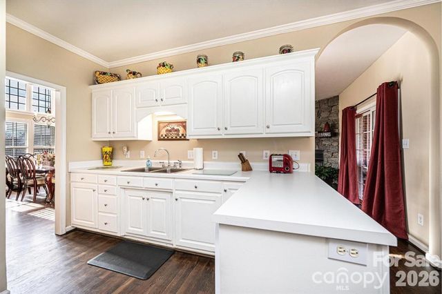 3992 Brickfield Street, Hickory, NC 28602