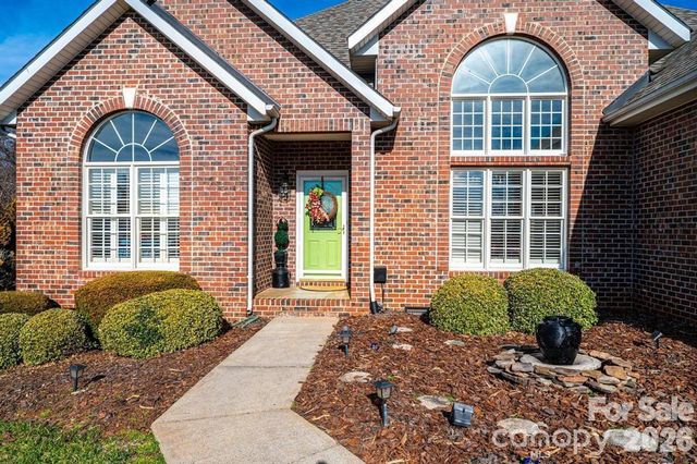 3992 Brickfield Street, Hickory, NC 28602