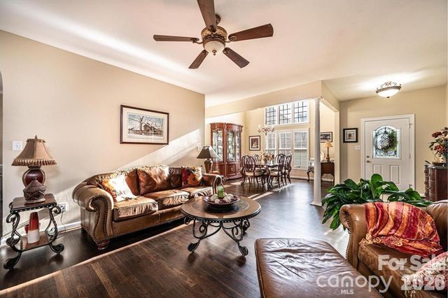 3992 Brickfield Street, Hickory, NC 28602