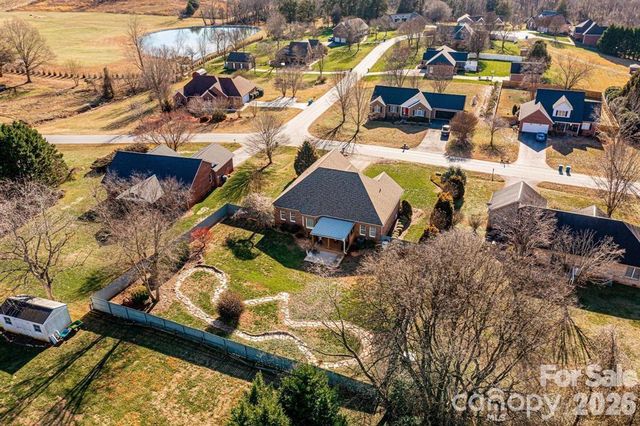 3992 Brickfield Street, Hickory, NC 28602