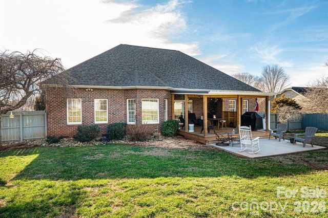 3992 Brickfield Street, Hickory, NC 28602
