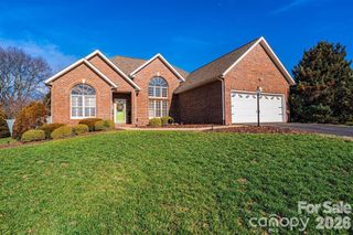 3992 Brickfield Street, Hickory, NC 28602