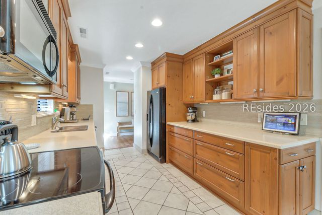 28 Chickadee Rd, Hilton Head Island, SC 29926