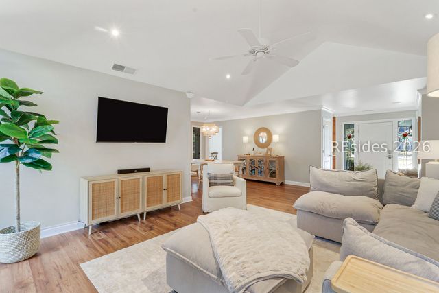 28 Chickadee Rd, Hilton Head Island, SC 29926