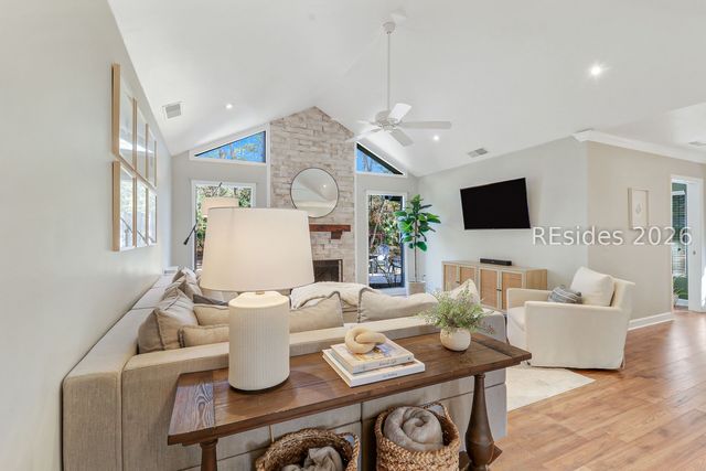 28 Chickadee Rd, Hilton Head Island, SC 29926