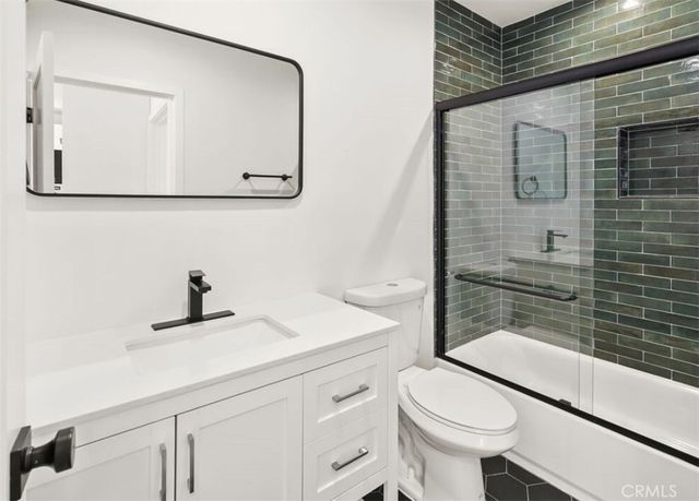 1731 S New Hampshire Avenue, Los Angeles, CA 90006