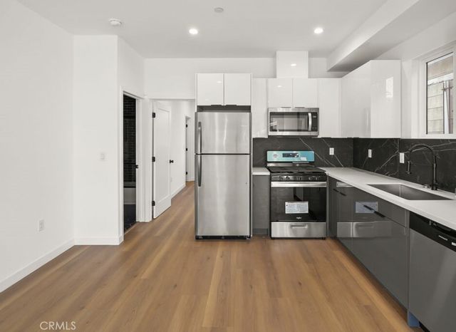 1731 S New Hampshire Avenue, Los Angeles, CA 90006