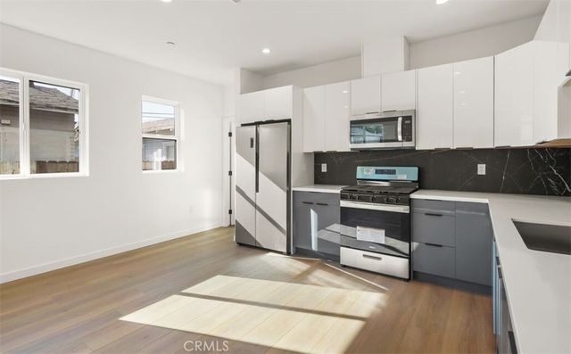 1731 S New Hampshire Avenue, Los Angeles, CA 90006