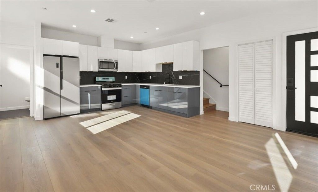 1731 S New Hampshire Avenue, Los Angeles, CA 90006 — photo 5