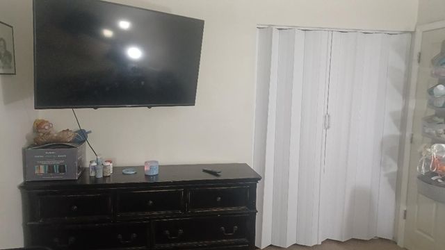 1061 Harvard Avenue, Flint, MI 48505