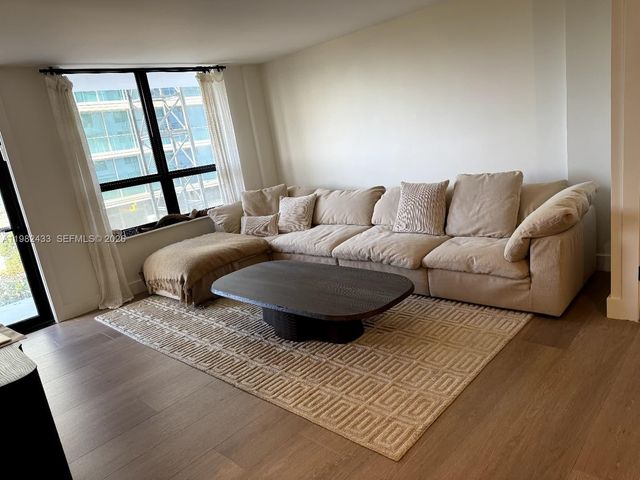 10185 Collins Ave 323, Bal Harbour, FL 33154