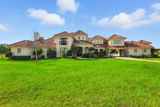 811 Noble Champions Way, Bartonville, TX 76226