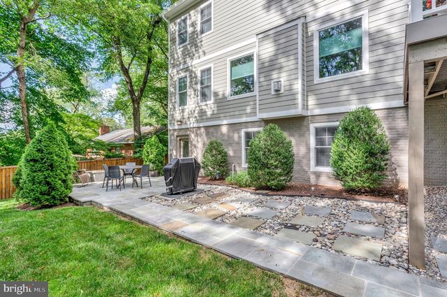1712 EAST AVE, Mclean, VA 22101