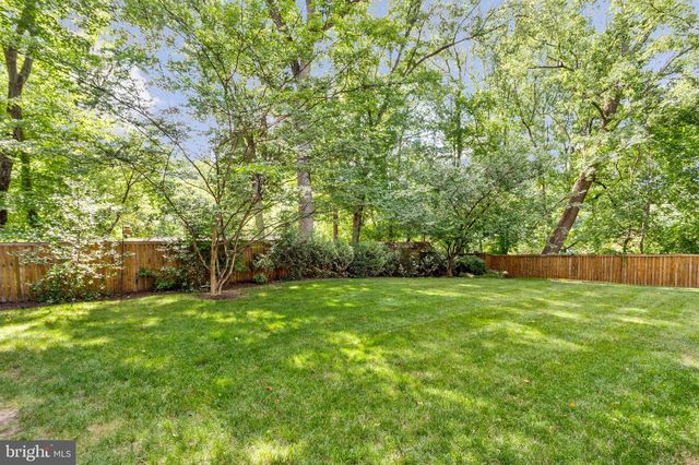 1712 EAST AVE, Mclean, VA 22101