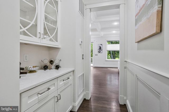 1712 EAST AVE, Mclean, VA 22101