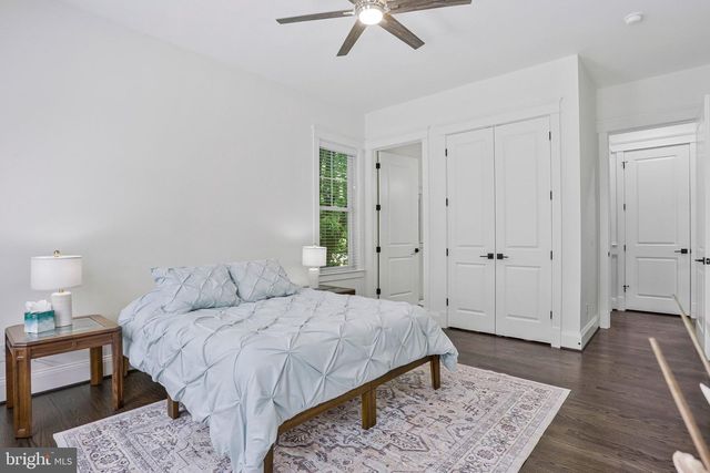 1712 EAST AVE, Mclean, VA 22101