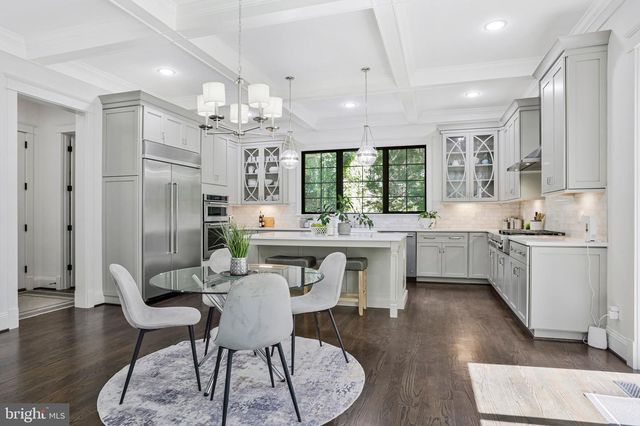 1712 EAST AVE, Mclean, VA 22101