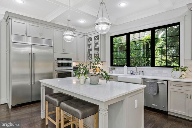 1712 EAST AVE, Mclean, VA 22101